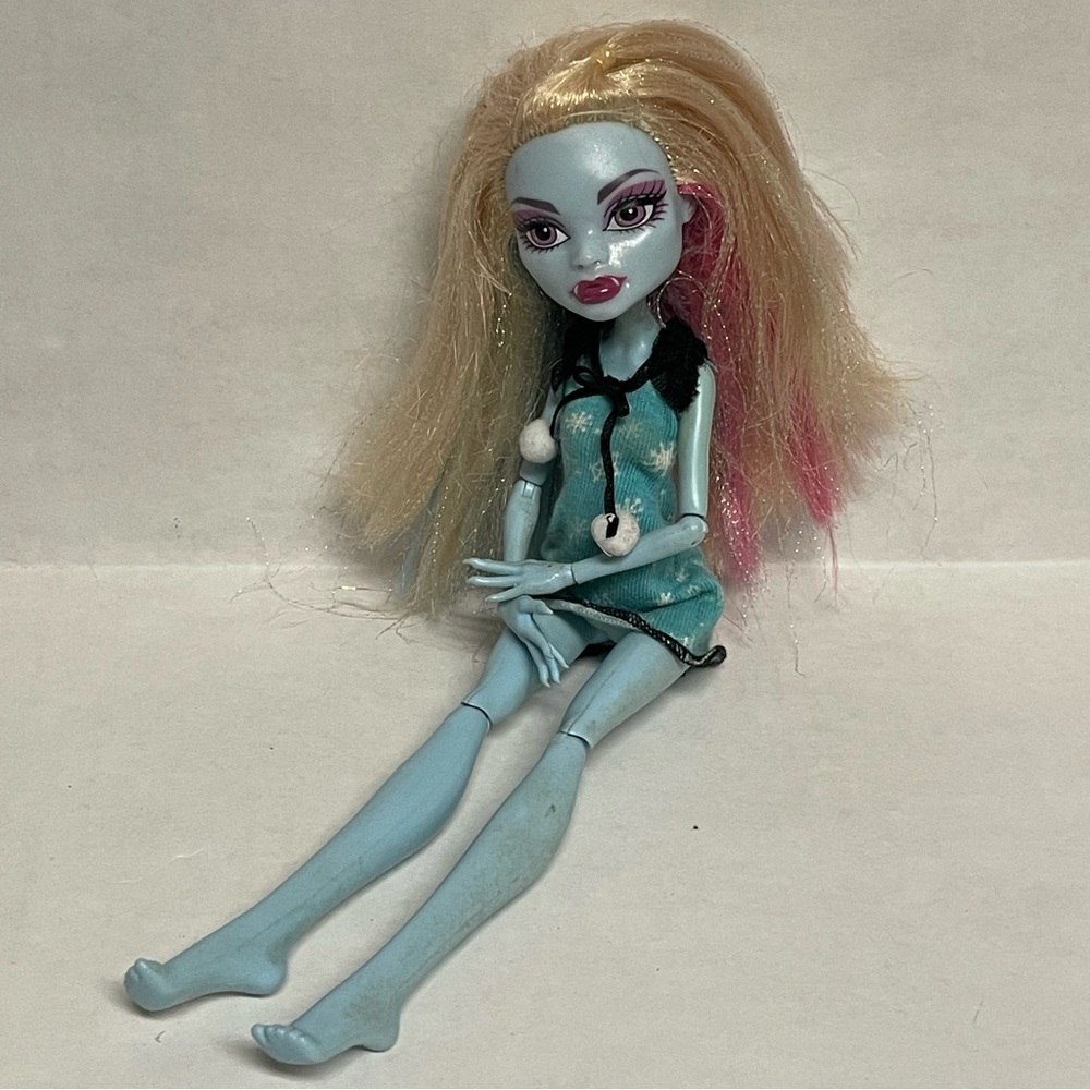 2008 Monster High Dead Tired Abbey Bominable Articulated Doll Mattel